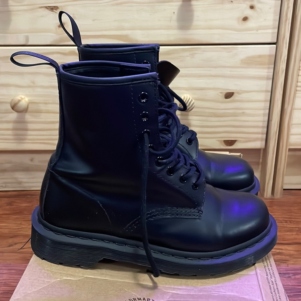 COPY - Dr. Martens 1460 Mono
